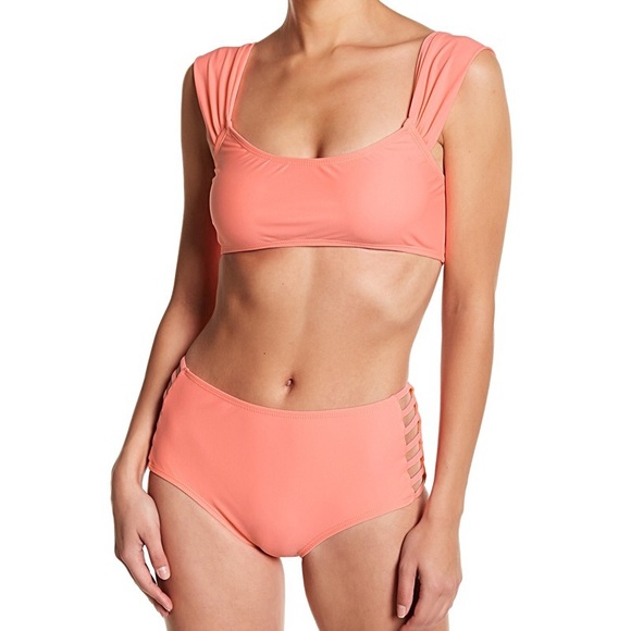 Marilyn Monroe Retro Bikini in Coral - Picture 1 of 2